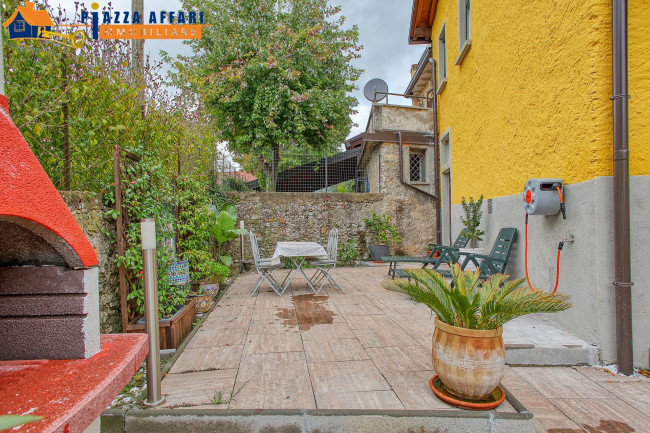 Porzione di Casa Terra / Cielo in vendita a Valganna