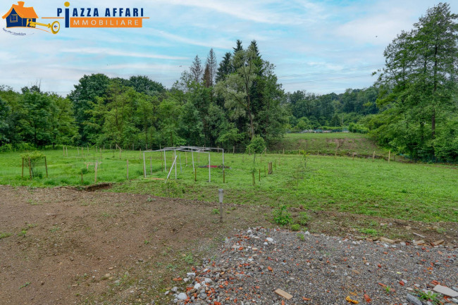 Villa Bifamigliare in vendita a Cunardo