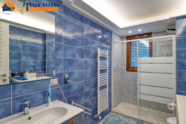 Villa Bifamigliare in vendita a Cunardo