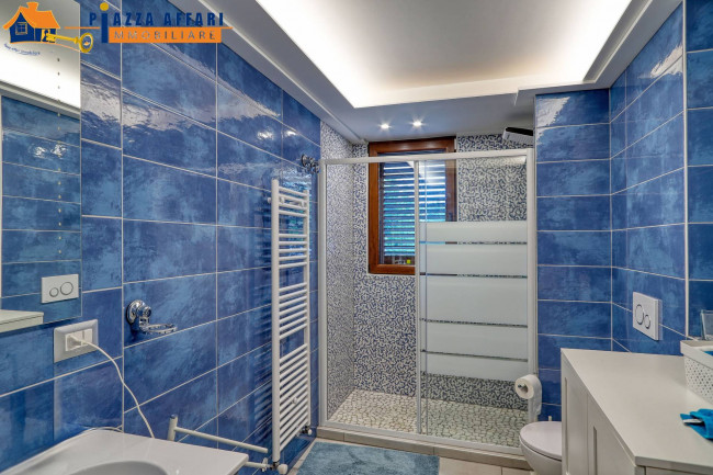 Villa Bifamigliare in vendita a Cunardo