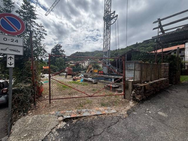 Porzione di Casa Terra / Cielo in vendita a Cuasso al Monte