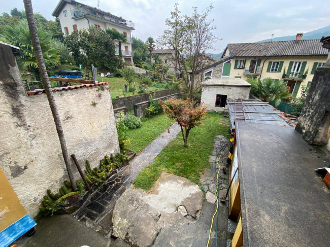 Porzione di Casa Terra / Cielo in vendita a Brezzo di Bedero