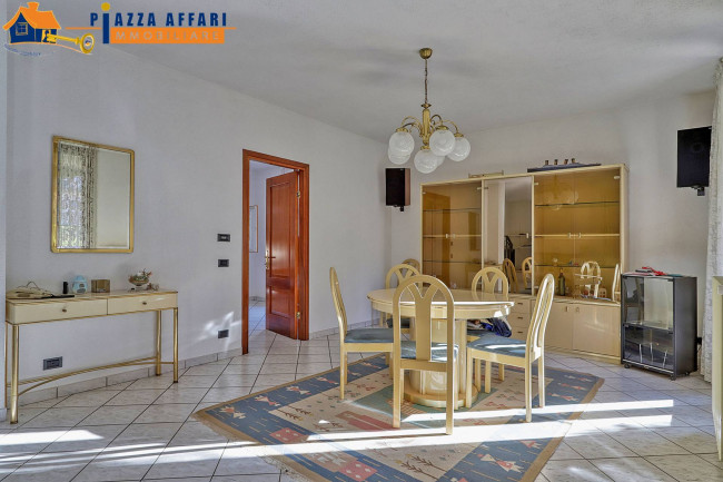 Villa in vendita a Lavena Ponte Tresa
