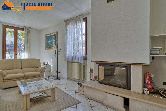 Villa in vendita a Lavena Ponte Tresa