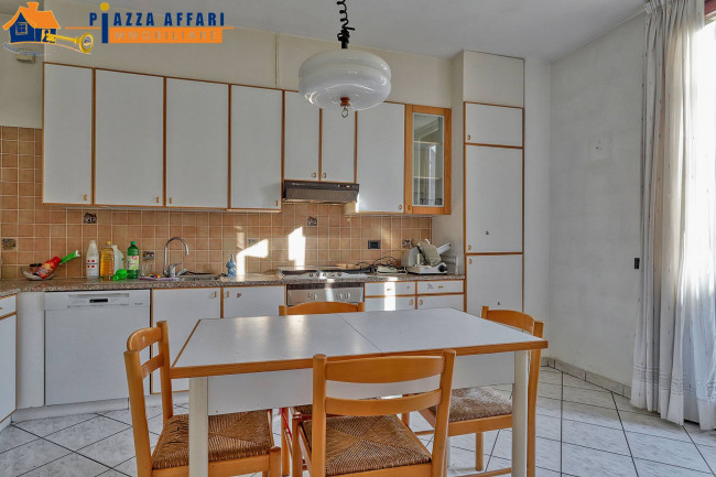 Villa in vendita a Lavena Ponte Tresa