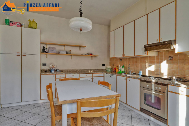 Villa in vendita a Lavena Ponte Tresa