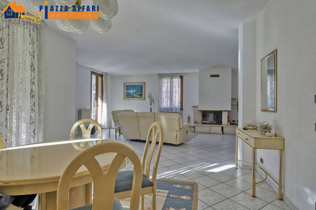 Villa in vendita a Lavena Ponte Tresa