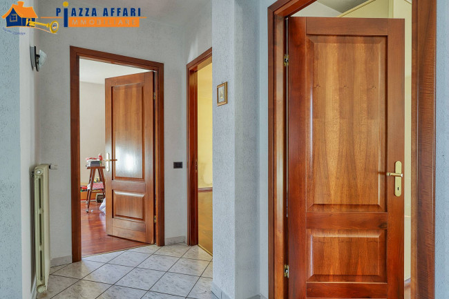 Villa in vendita a Lavena Ponte Tresa