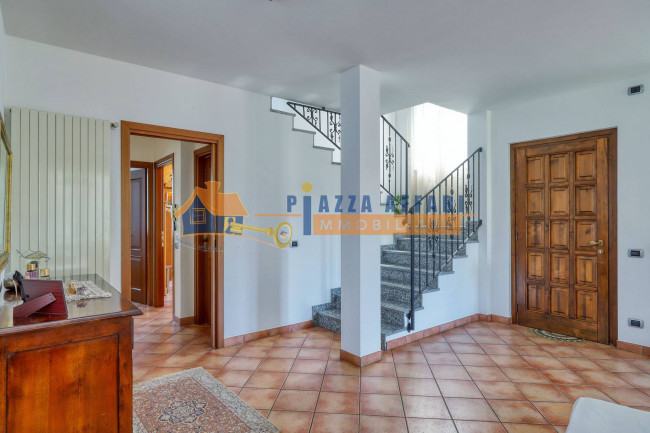 Villa in vendita a Carnago