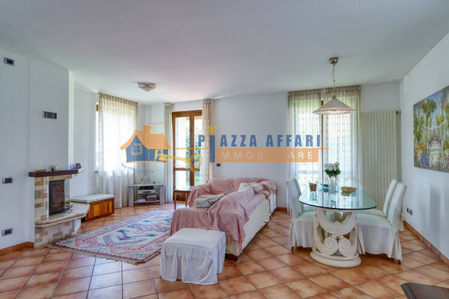 Villa in vendita a Carnago