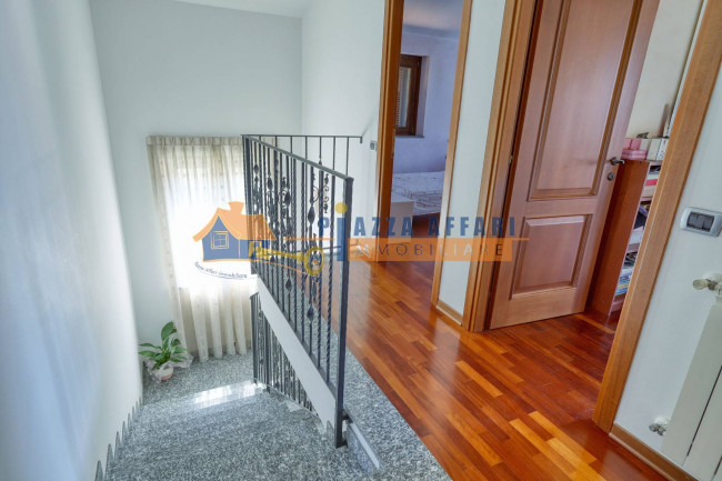 Villa in vendita a Carnago