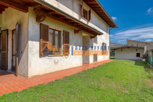 Villa in vendita a Carnago