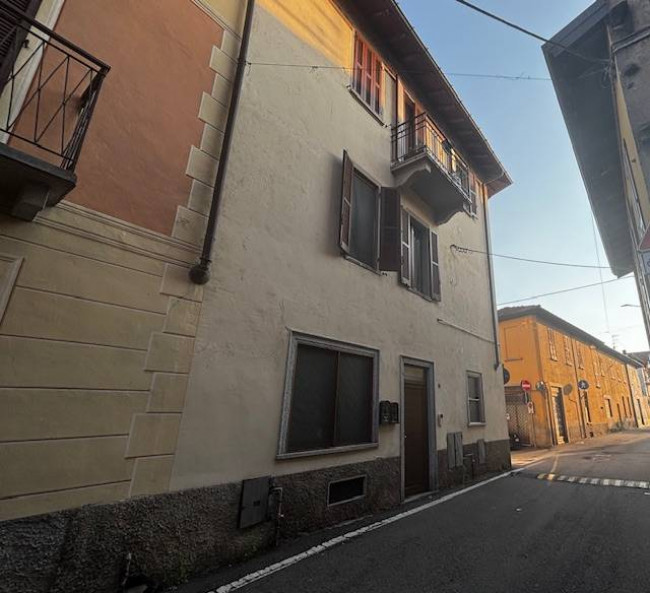 Appartamento in vendita a Azzate