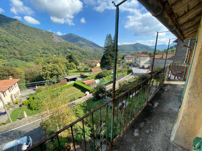 Porzione di Casa Terra / Cielo in vendita a Dumenza