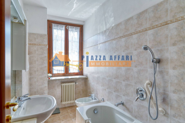 Villa Bifamigliare in vendita a Samarate