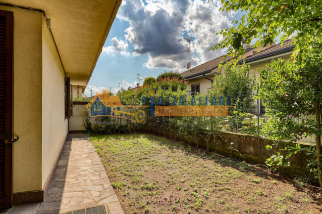 Villa Bifamigliare in vendita a Samarate