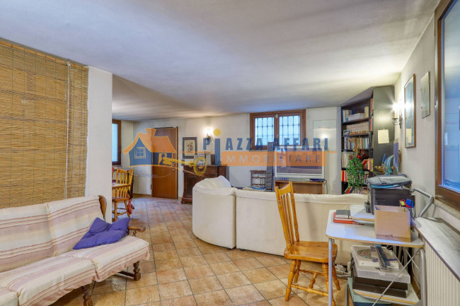 Villa Bifamigliare in vendita a Samarate