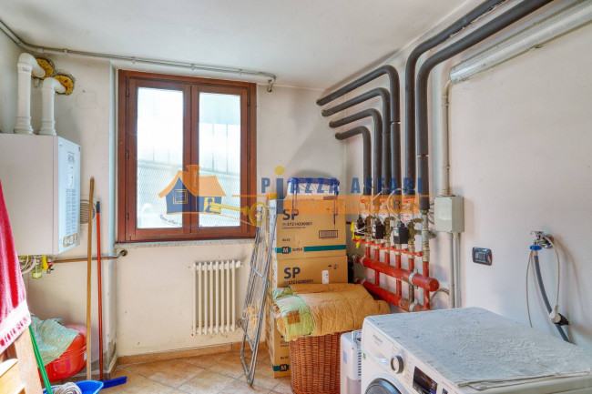 Villa Bifamigliare in vendita a Samarate