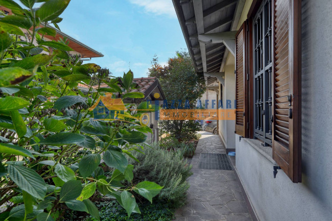 Villa Bifamigliare in vendita a Samarate