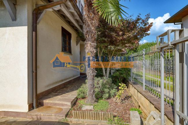 Villa Bifamigliare in vendita a Samarate