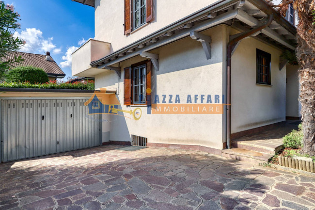 Villa Bifamigliare in vendita a Samarate