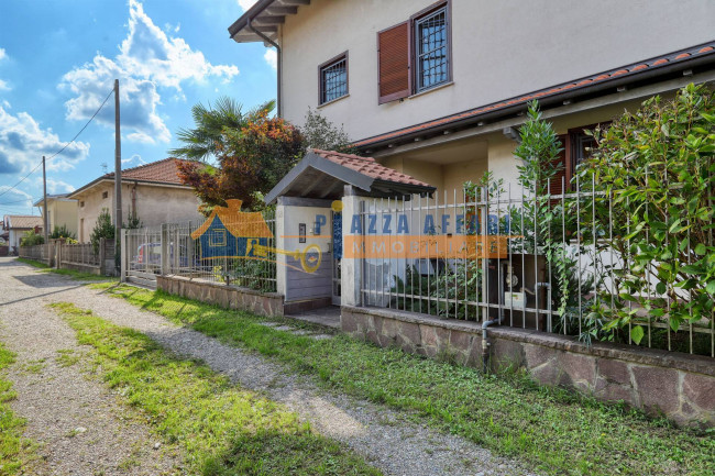 Villa Bifamigliare in vendita a Samarate