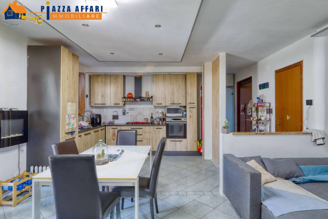 Appartamento in vendita a Marchirolo