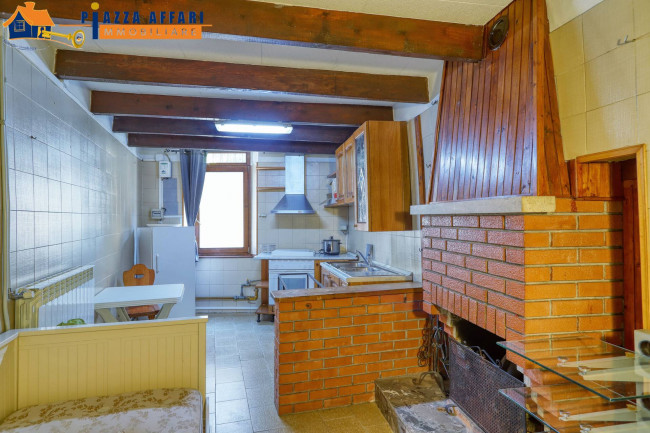 Porzione di Casa Terra / Cielo in vendita a Lavena Ponte Tresa