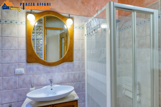 Porzione di Casa Terra / Cielo in vendita a Lavena Ponte Tresa