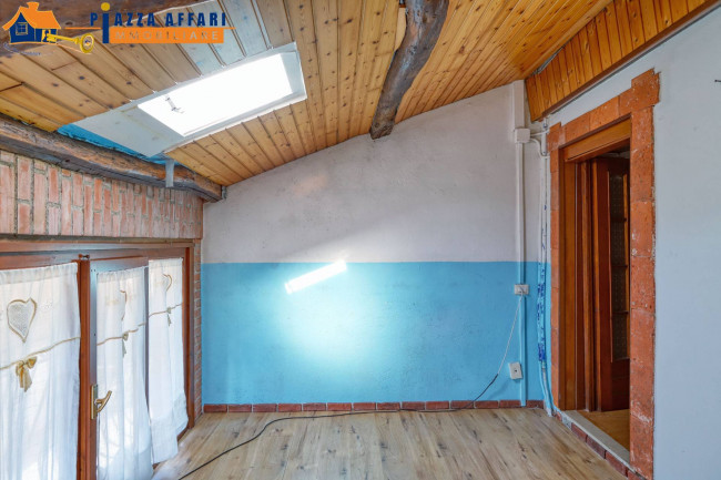 Porzione di Casa Terra / Cielo in vendita a Lavena Ponte Tresa