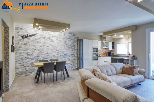 Casa singola in vendita a Cugliate-Fabiasco