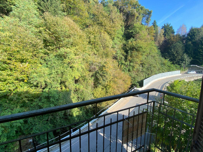 Appartamento in vendita a Cadegliano-Viconago