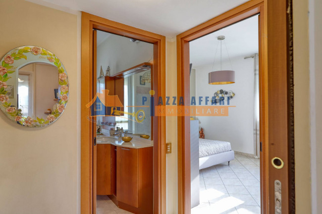 Appartamento in vendita a Oggiona con Santo Stefano