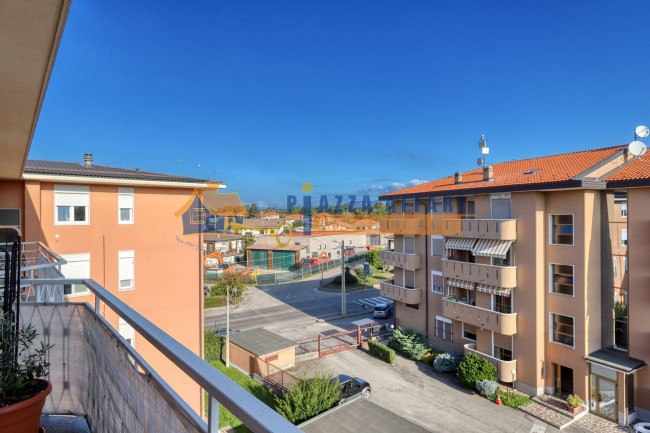 Appartamento in vendita a Oggiona con Santo Stefano