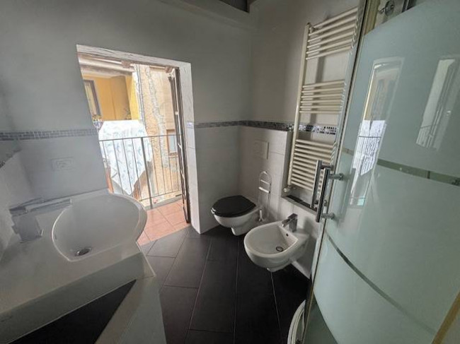 Porzione di Casa Terra / Cielo in vendita a Cadegliano-Viconago