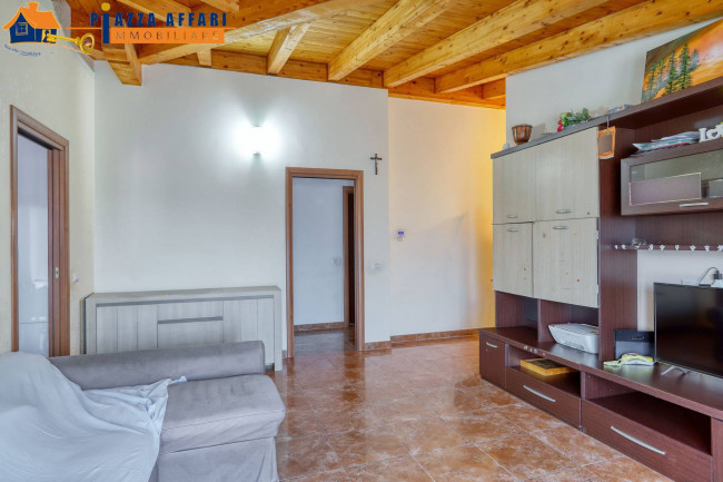 Appartamento in vendita a Cunardo