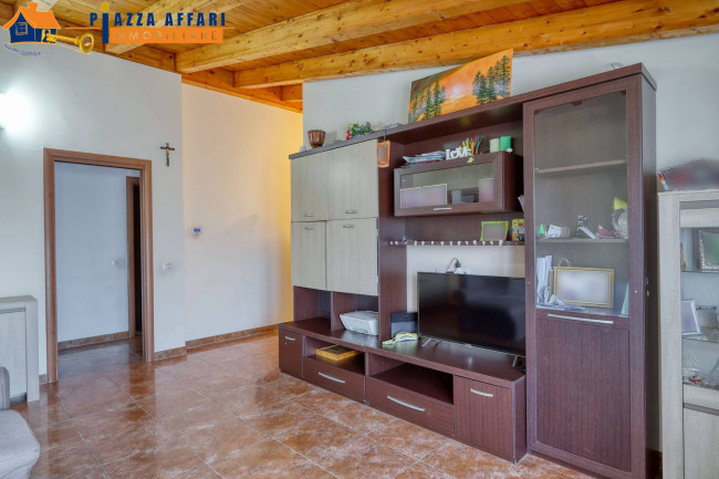 Appartamento in vendita a Cunardo