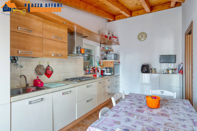 Appartamento in vendita a Cunardo