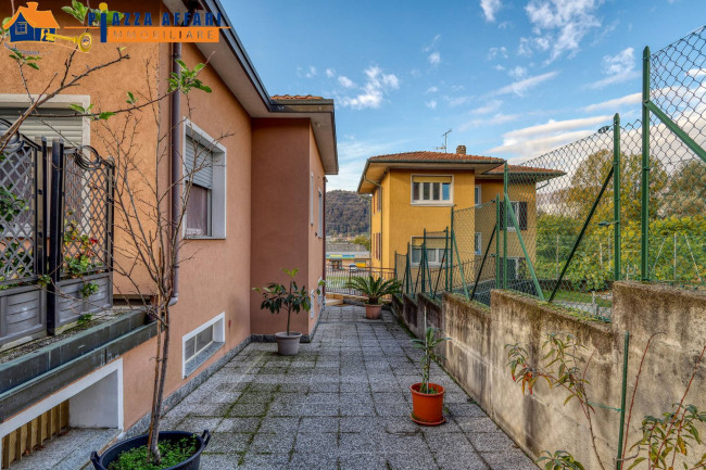 Casa singola in vendita a Luino