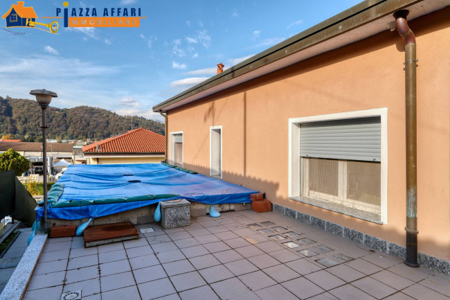 Casa singola in vendita a Luino