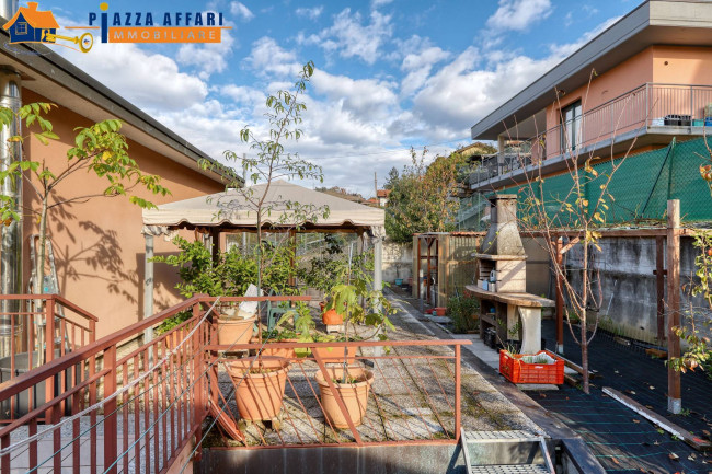 Casa singola in vendita a Luino