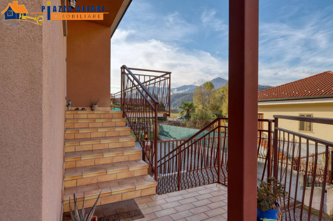 Casa singola in vendita a Luino