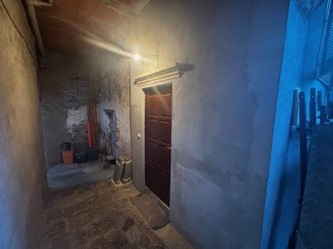 Porzione di Casa Terra / Cielo in vendita a Cadegliano-Viconago