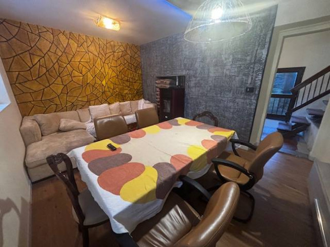 Porzione di Casa Terra / Cielo in vendita a Cadegliano-Viconago