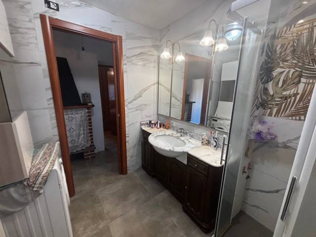 Porzione di Casa Terra / Cielo in vendita a Cadegliano-Viconago