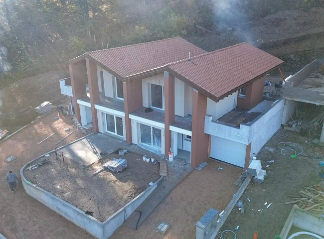 Villa in vendita a Lavena Ponte Tresa