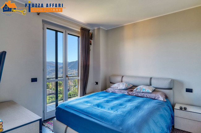 Villa in vendita a Cadegliano-Viconago