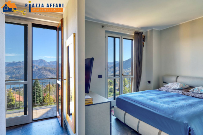 Villa in vendita a Cadegliano-Viconago