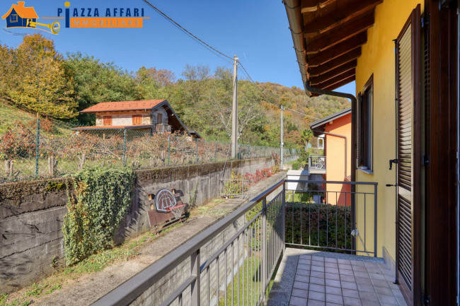 Villa in vendita a Cadegliano-Viconago