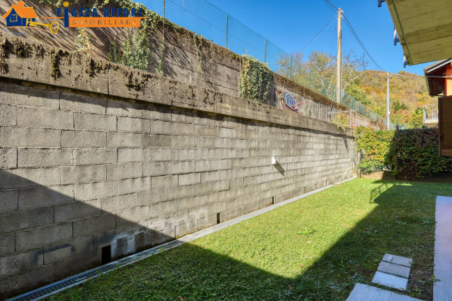 Villa in vendita a Cadegliano-Viconago